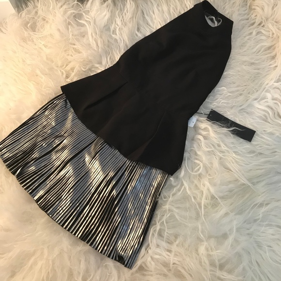 AQ/AQ Balaya Pleated Metallic Cocktail Dress - Picture 4 of 6